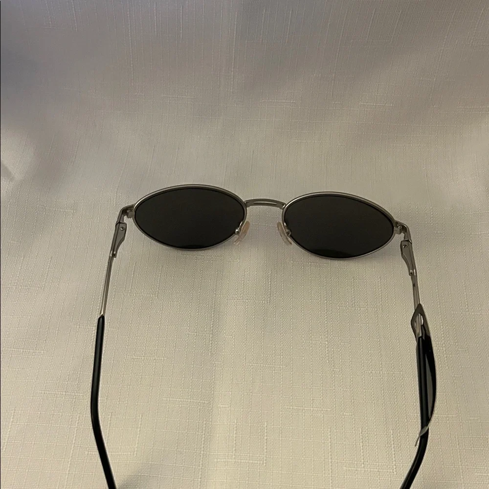 Vintage Notorio N121 Stylish Blue Oval Sunglasses. New w/o tags. 100% UV